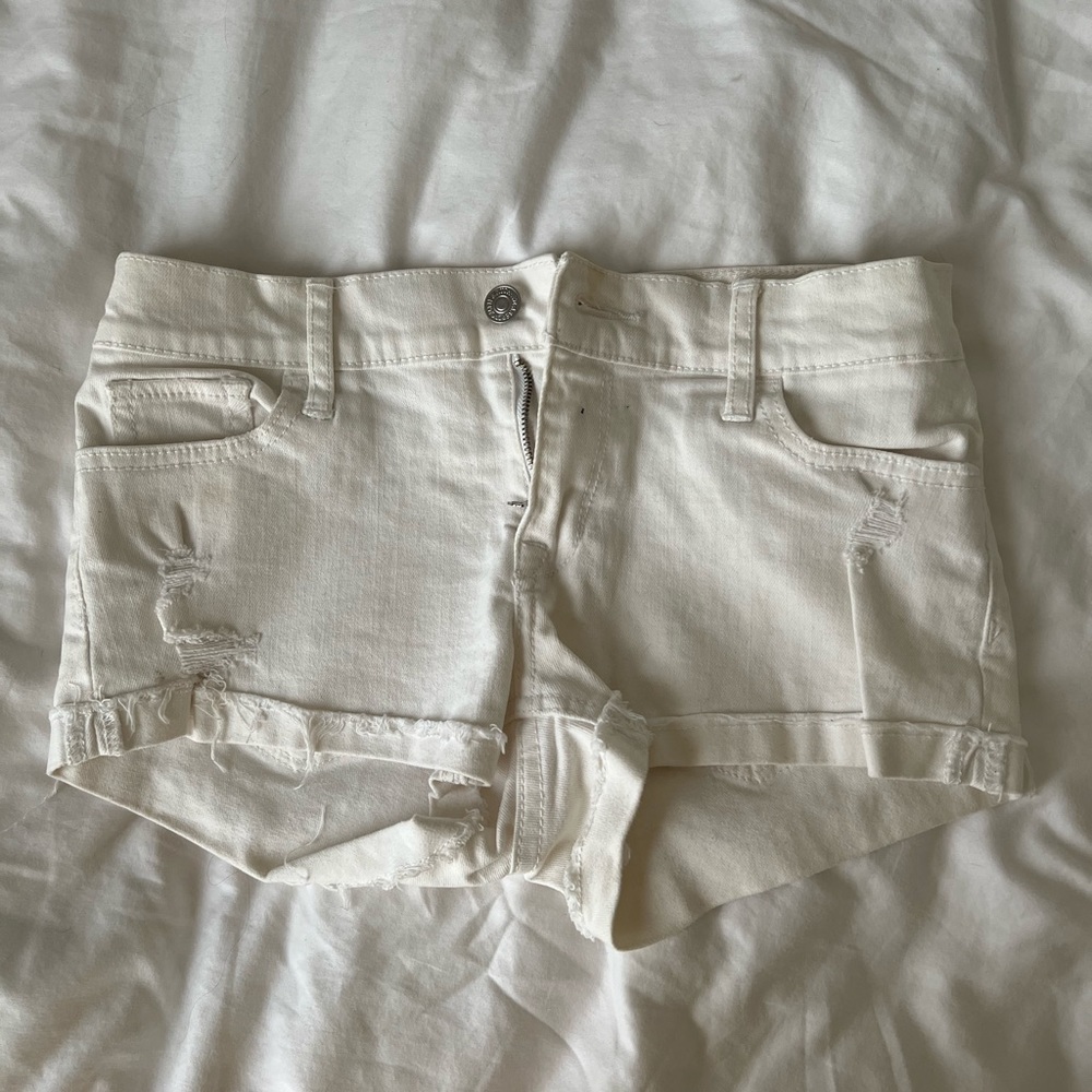 ABERCROMBIE & FITCH WHITE DENIM SHORTS SIZE 00